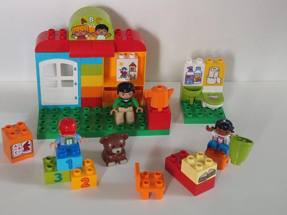 Lego duplo 10833 przedszkole 2-5 lat