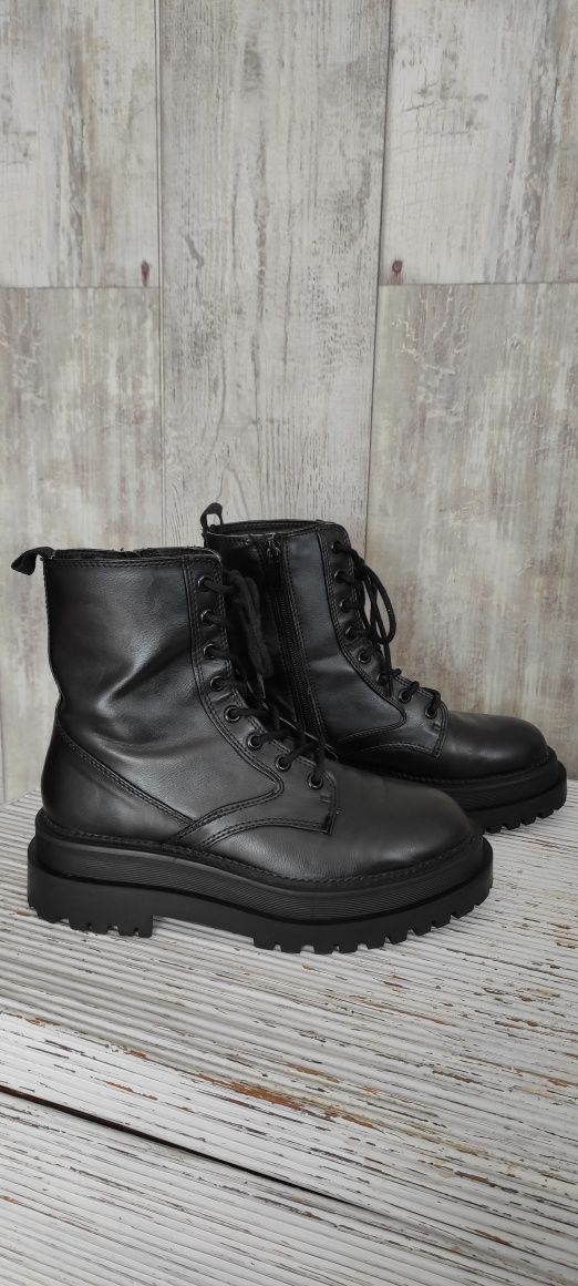 Botas tipo combate Stradivarius