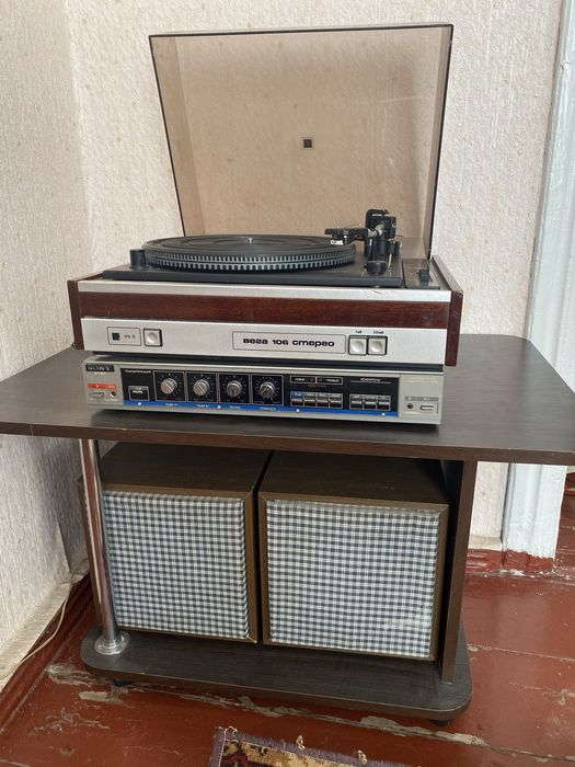 Проигрыватель пластинок Вега-106 стерео