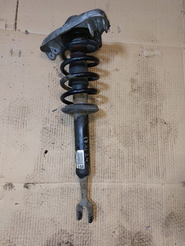 Amortyzator Sprężyna Przód Audi A4 B6/1.6