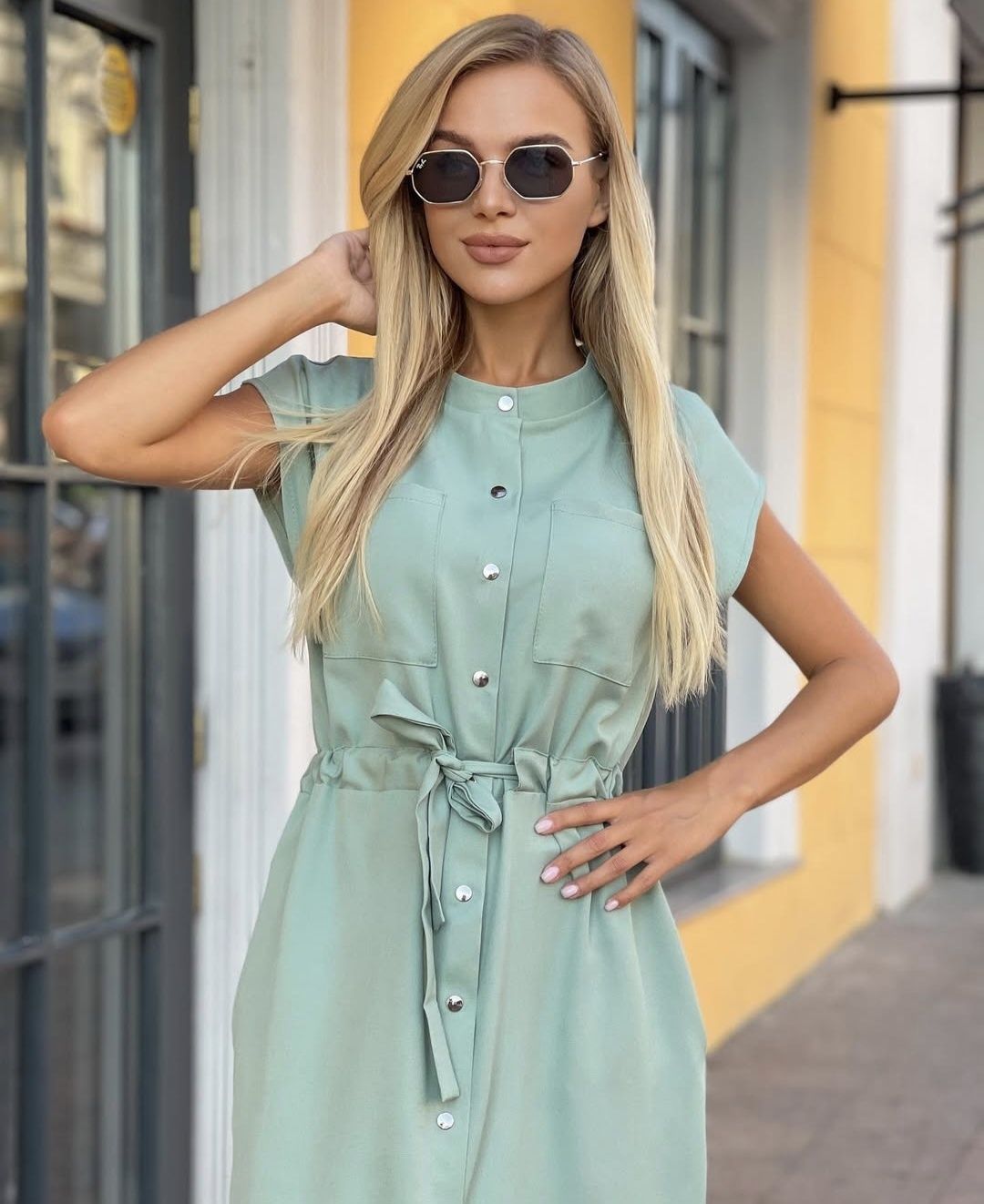 Сукня міді жіноча