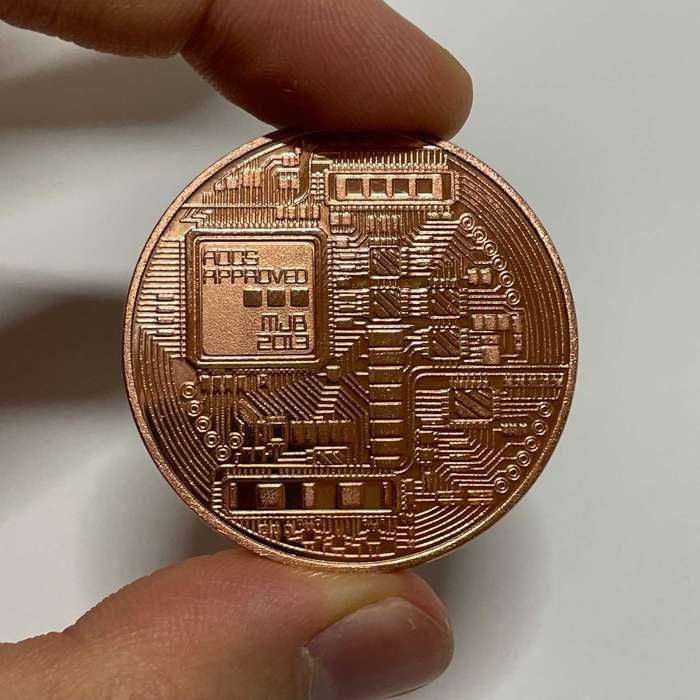 Bitcoin moneta kolekcjonerska kryptowaluta kolor brązowy bronz