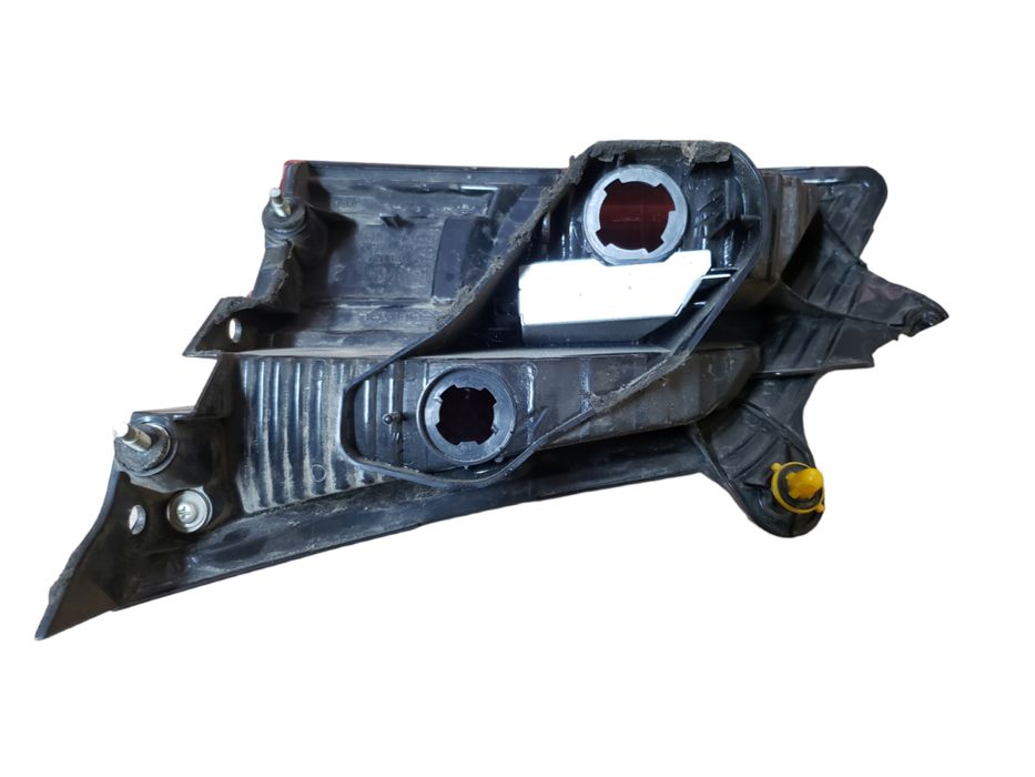 Фонарь задний левый внутренний (Дефект) Subaru LEGACY V B14 разборка