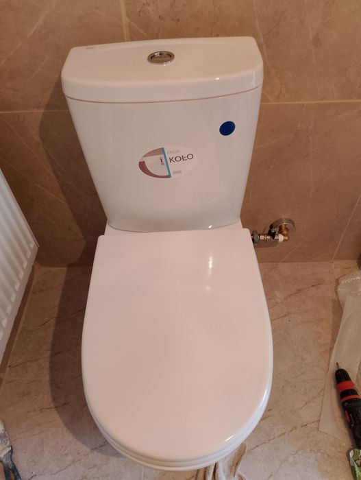 Сантехник устранения утечки тощо