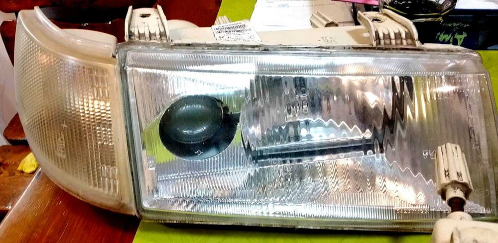 Фары ВАЗ-2110 линза левая, правая