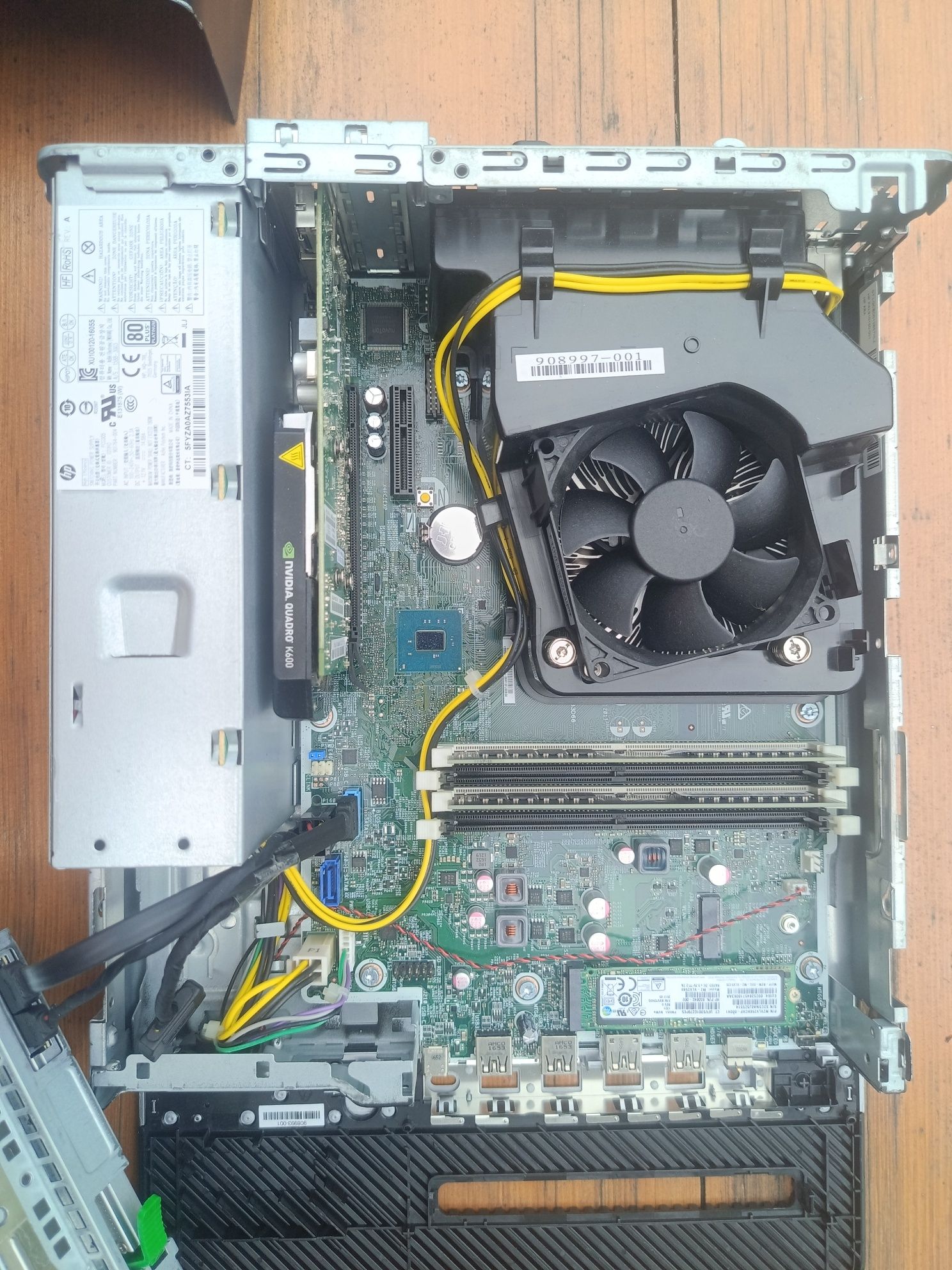 HP ProDesk 600 G3 SFF/SSD NVMe 256GB/i5-7500/DDR4 16GB/Win11