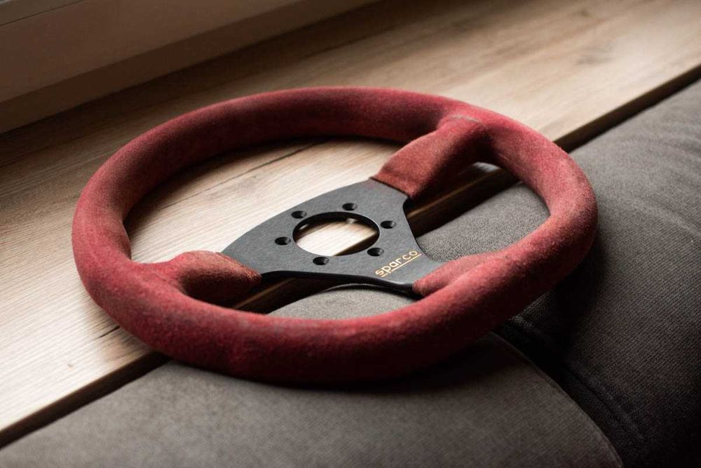 oryginalna kierownica zamszowa SPARCO 330mm (omp sabelt nardi)