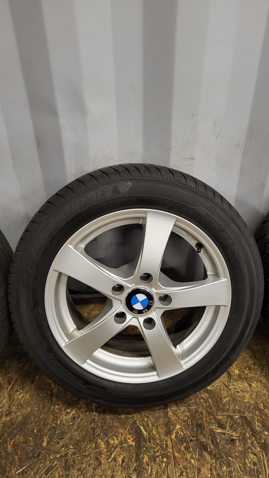 Alufelgi BMW 16 5x120 z oponami 205/55 R16 3 E90 E46 F30 1 F20 E87