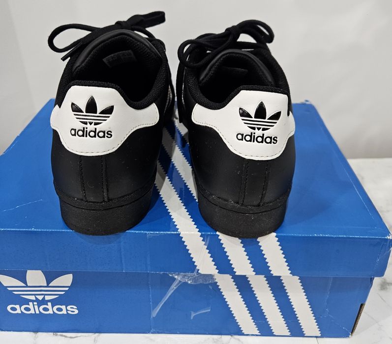 Buty  38 i 2/3 Adidas Originals skórzane Superstar EG4959 czarne sneak