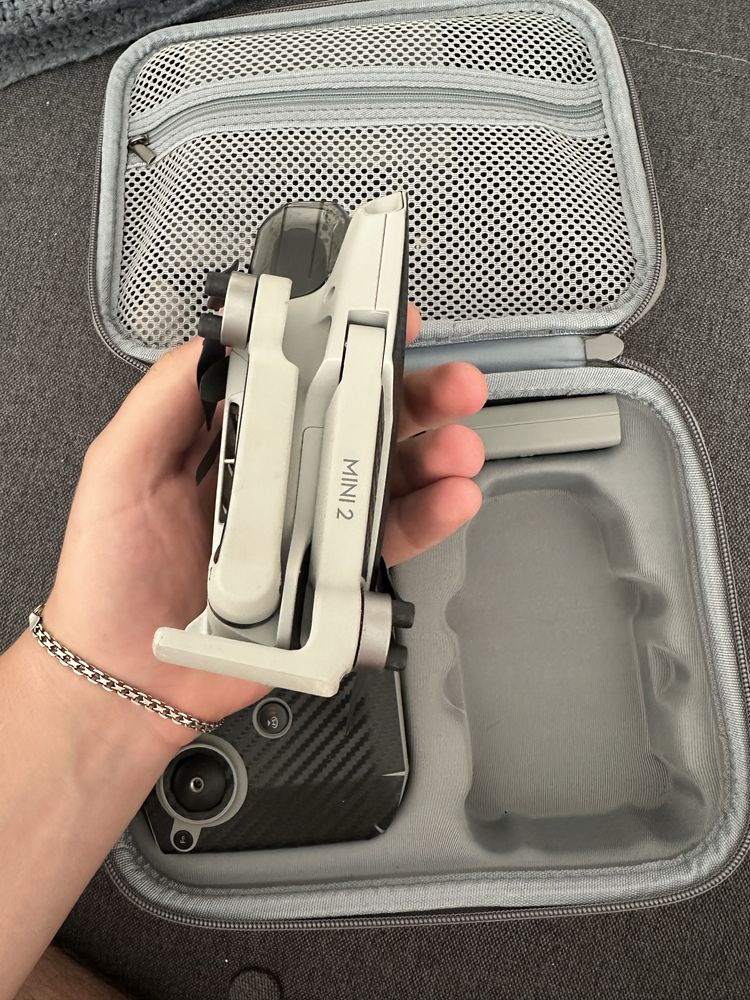 Квадрокоптер DJI mini 2