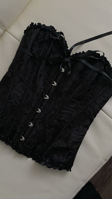 Чорний жіночий корсет