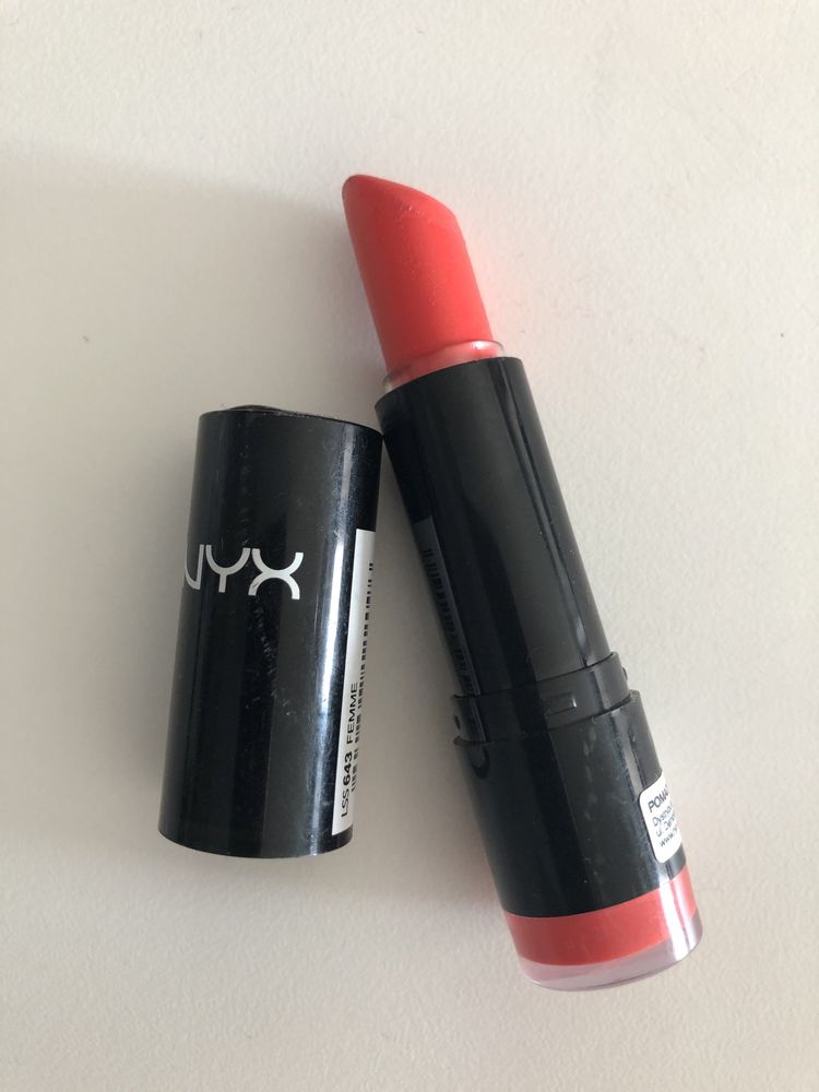 Nyx femme pomadka letni kolor
