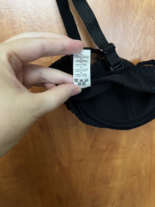 Черные бюстгалтеры