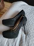 Szpilki Guess roz. 38