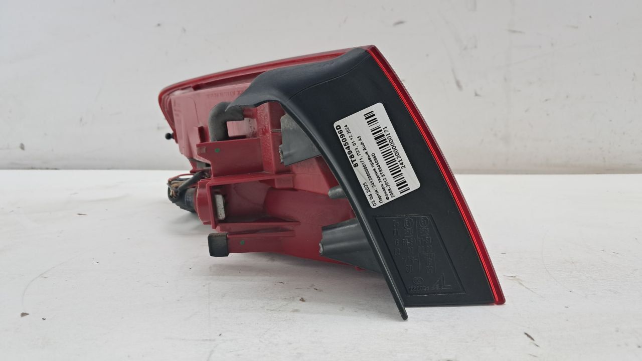 Фонарь задний правый Audi A5 2008-2012 8T8945096D