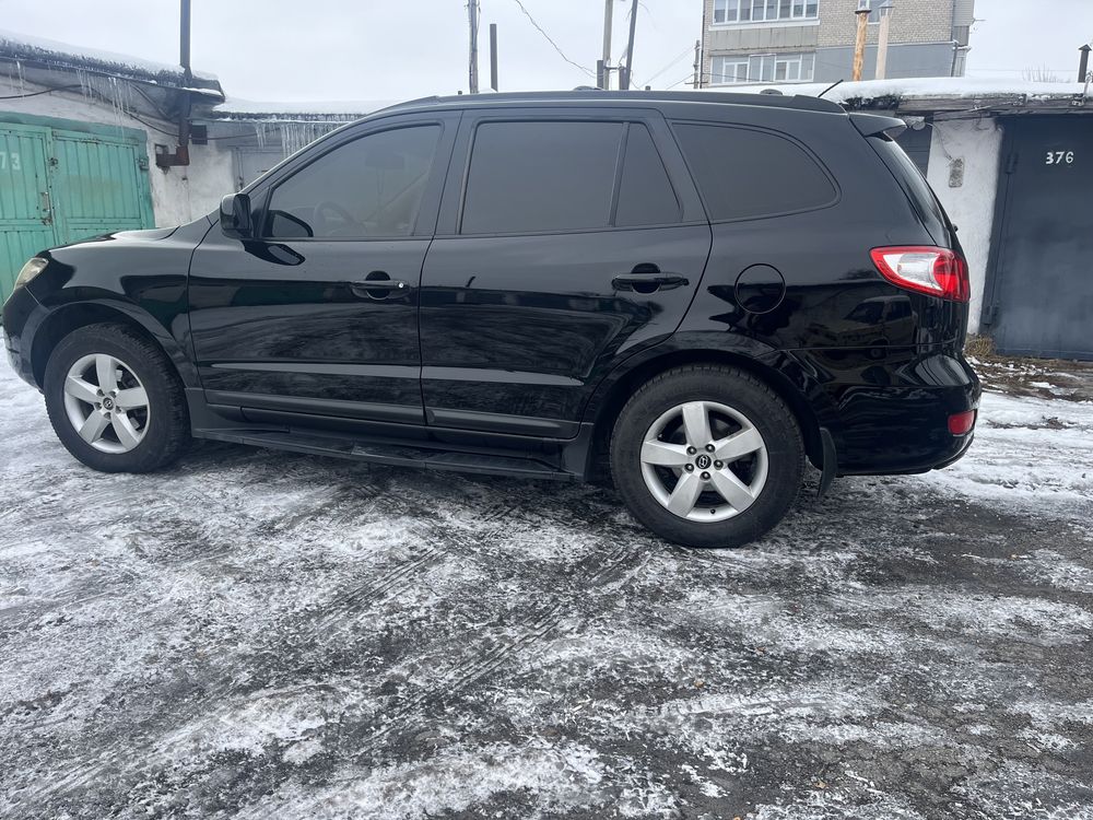 Продам автомобиль  Hyundai santa fe 2.7