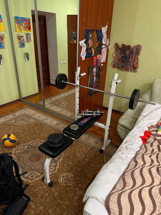 Скамья для жима + штанга + блины + гантели