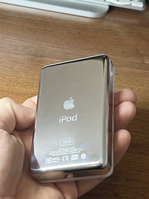 iPod Classic 2gen 10gb гарний стан