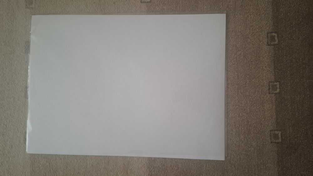 Teczka na rysunki firmy Leniar dla papieru B2 i narzędzia rysownicze