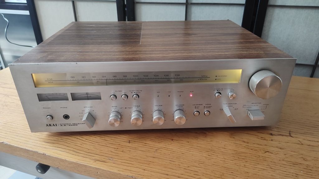 Akai AA 1050 amplituner
