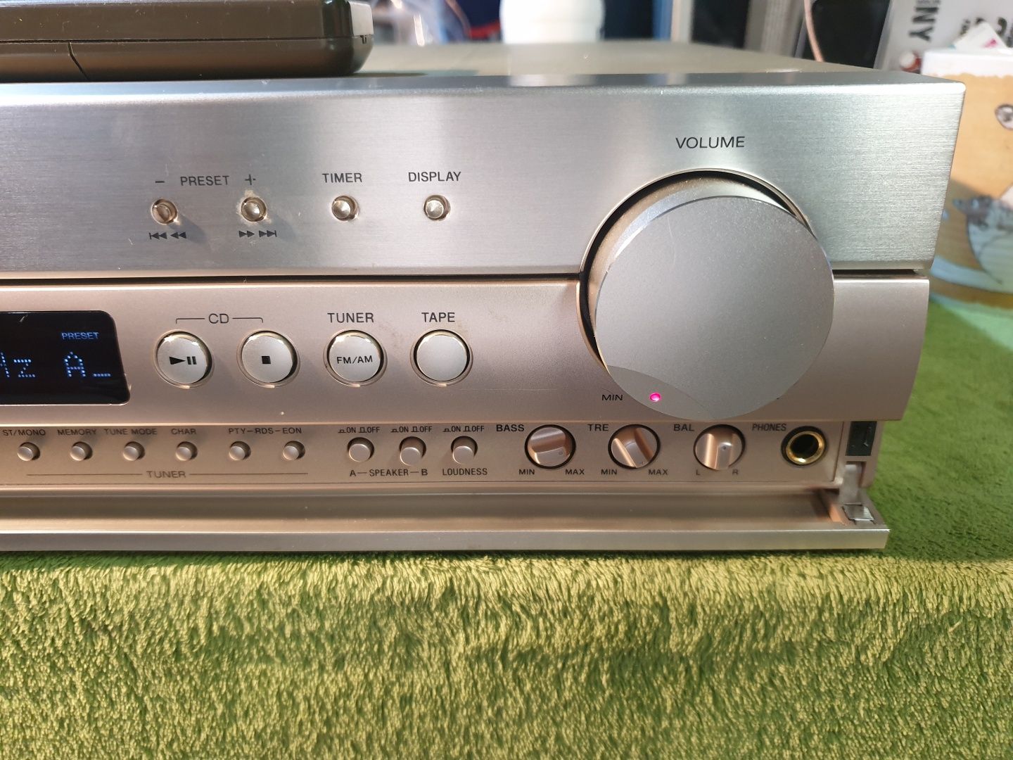 SONY RXD-700 amplituner stereo 4.0 + CD + pilot.