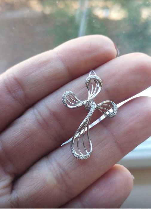 Підвіс хрестик з діамантами