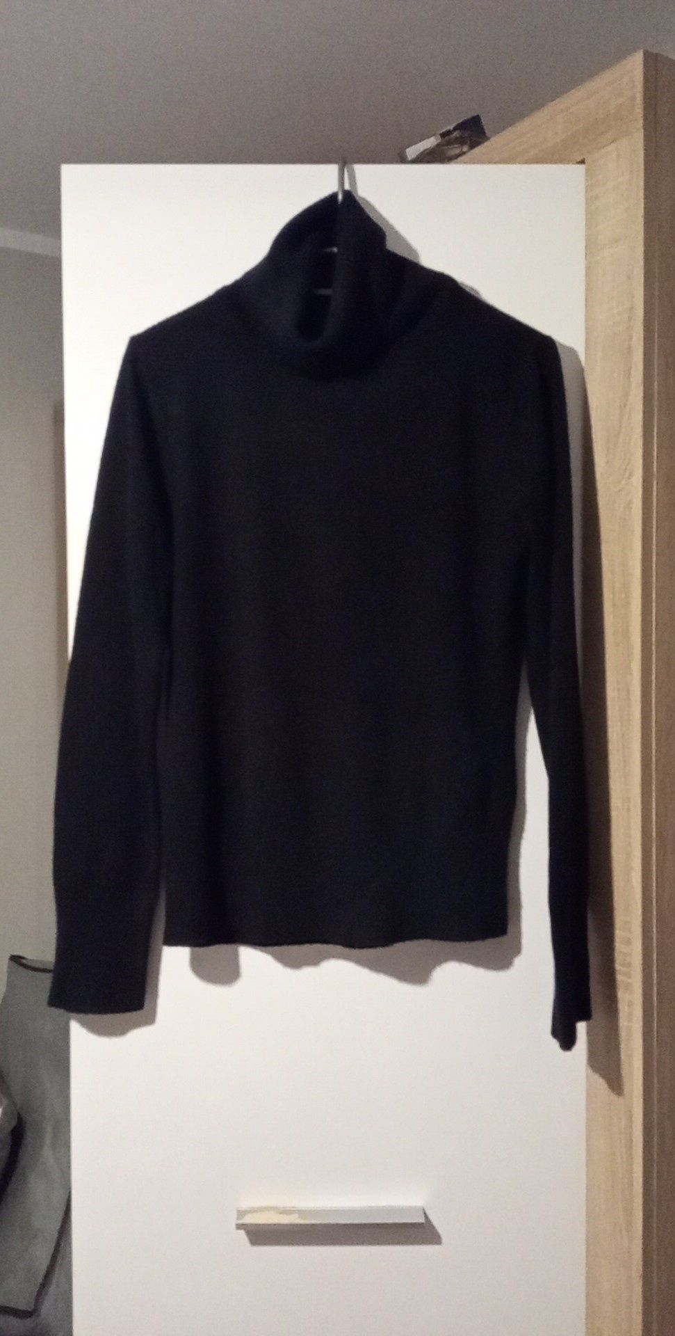 Czarny sweter z golfem golf damski Legend rozmiar M