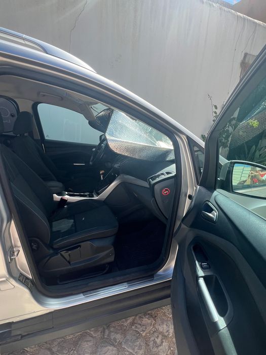 Carro em muito bom estado