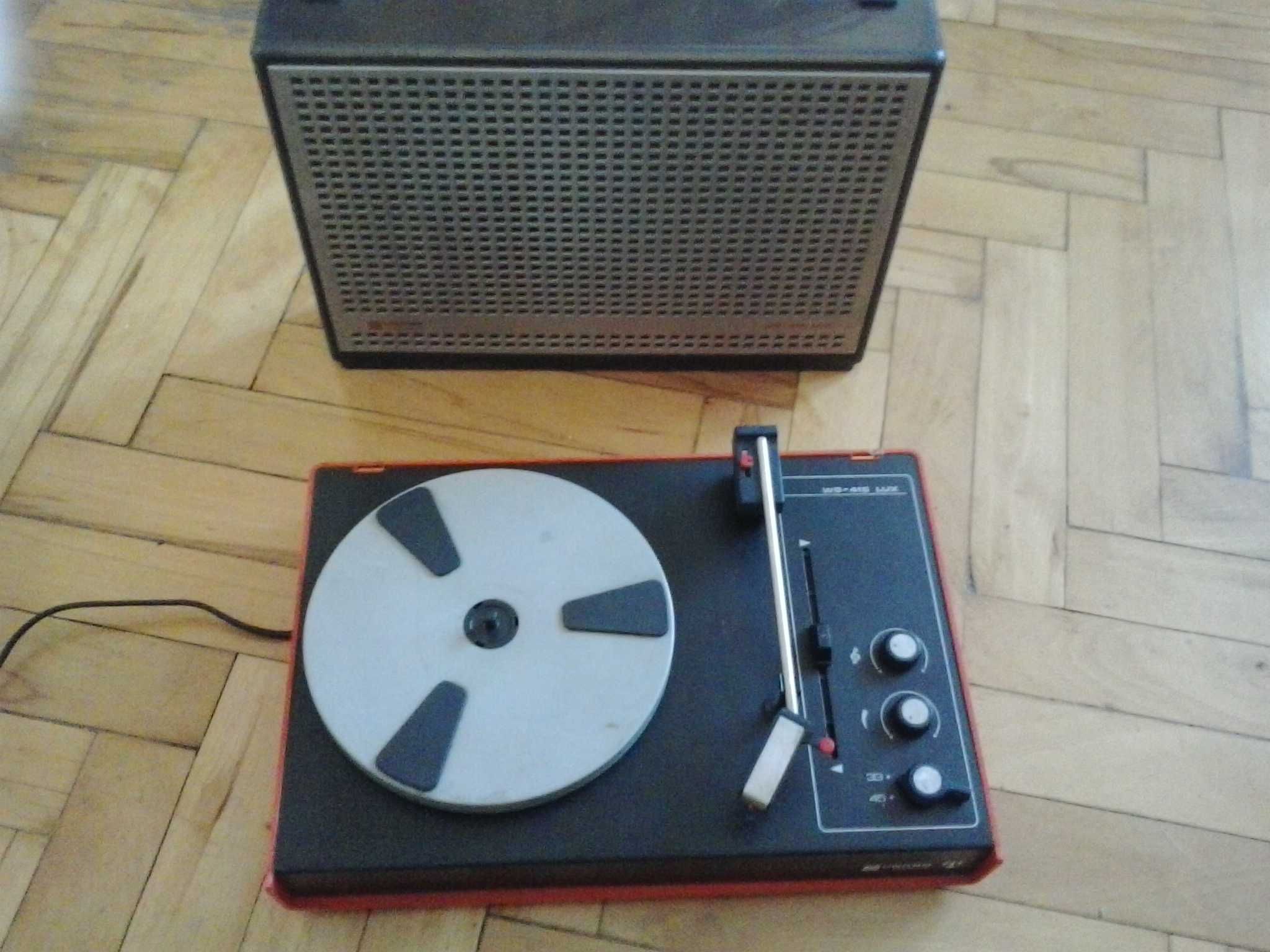 Gramofon ze wzmacniaczem WG-415 Lux, Unitra Fonica