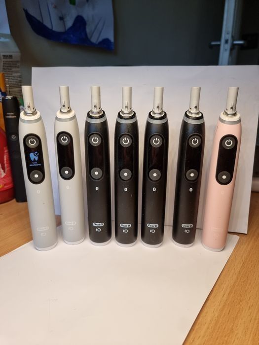 Szczoteczka magnetyczna ORAL-B iO 6