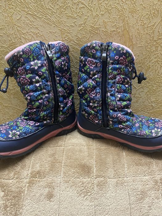 Дитячі сапожки на дівчинку