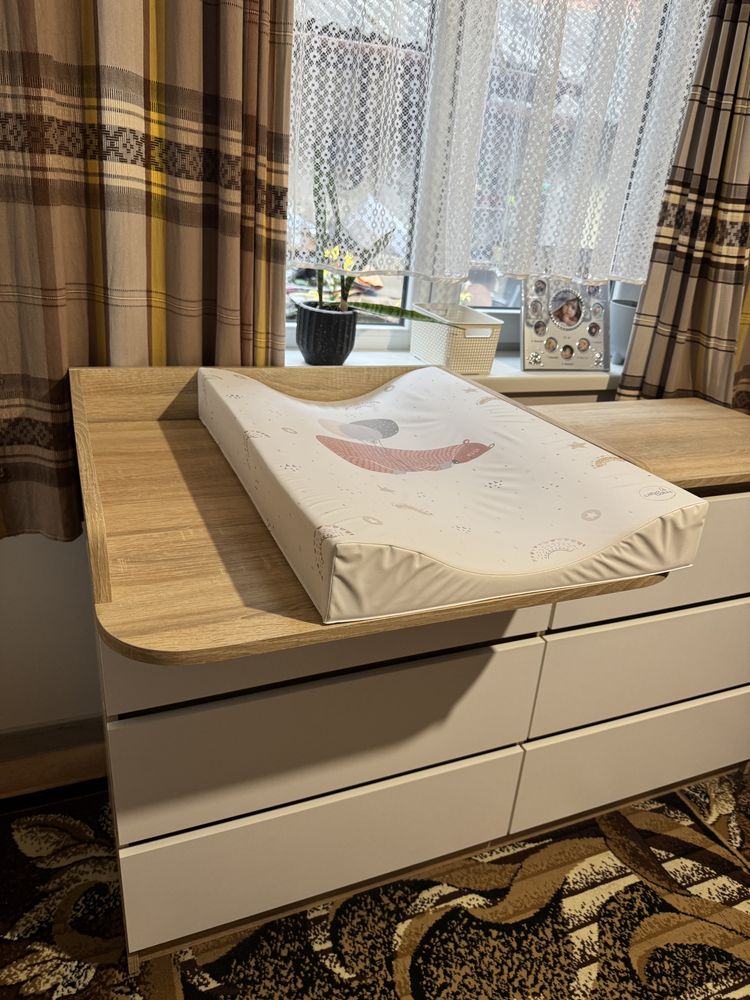 Комод з пеленатором