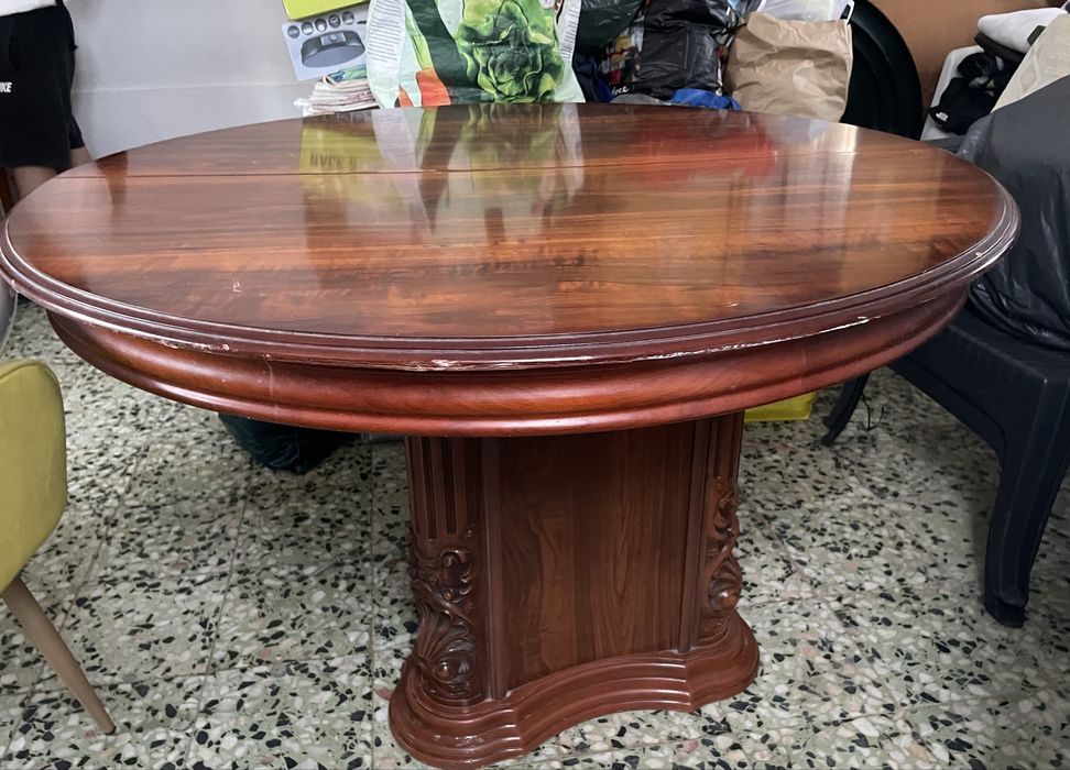 Vende mesa com 6 cadeiras