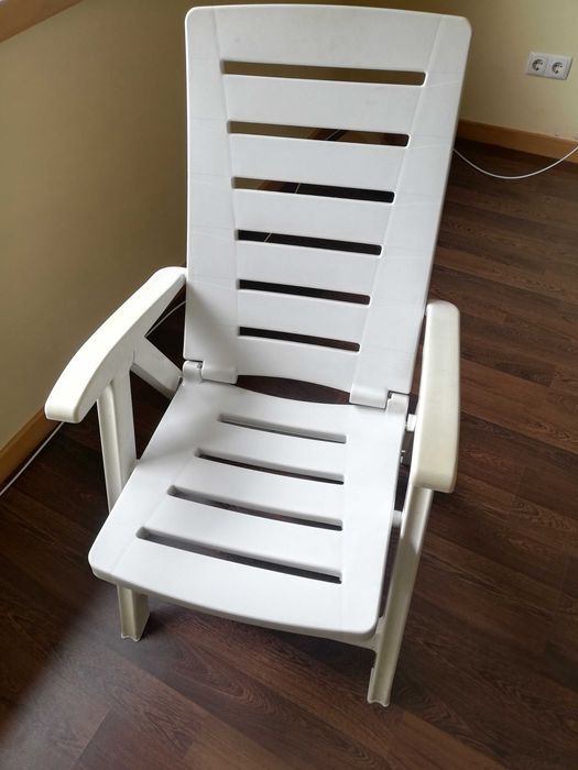 Cadeira de Jardim Plastico rigido branco