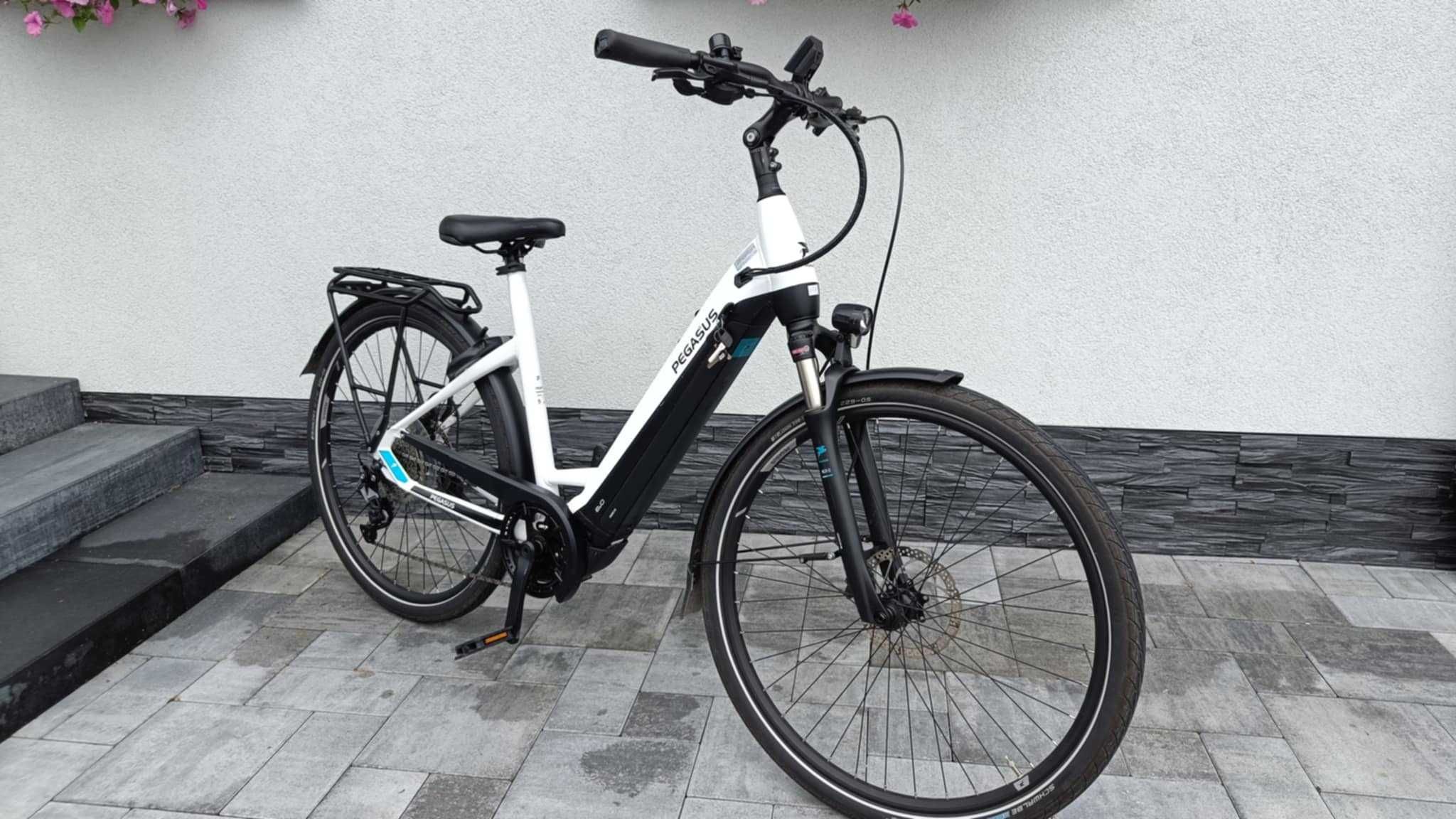 Rower elektryczny Pegasus Premio Evo 10. KTM , Cube