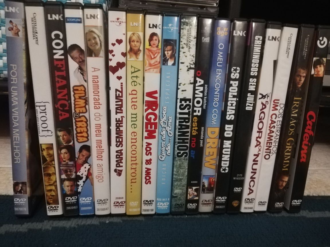 DVDs de filmes de diferentes géneros - Ver lista dos disponíveis