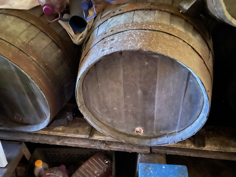 Barris de madeira vinho