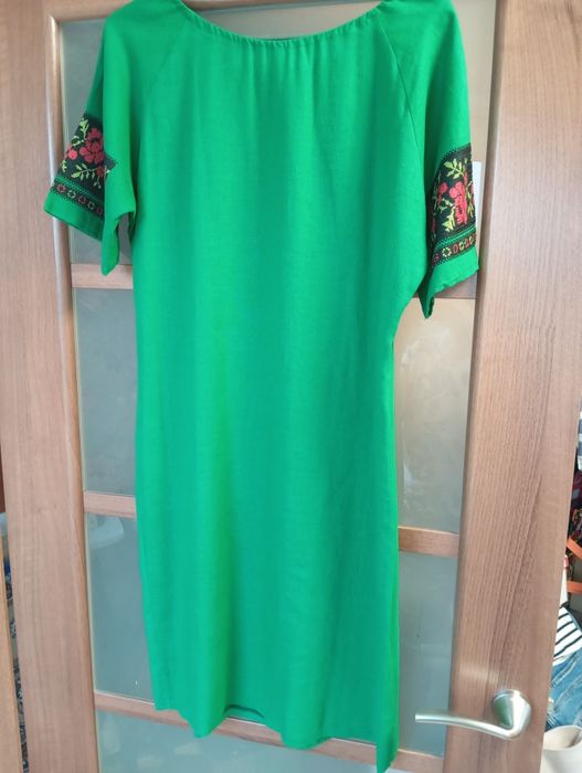 Жіноча сукня вишиванка