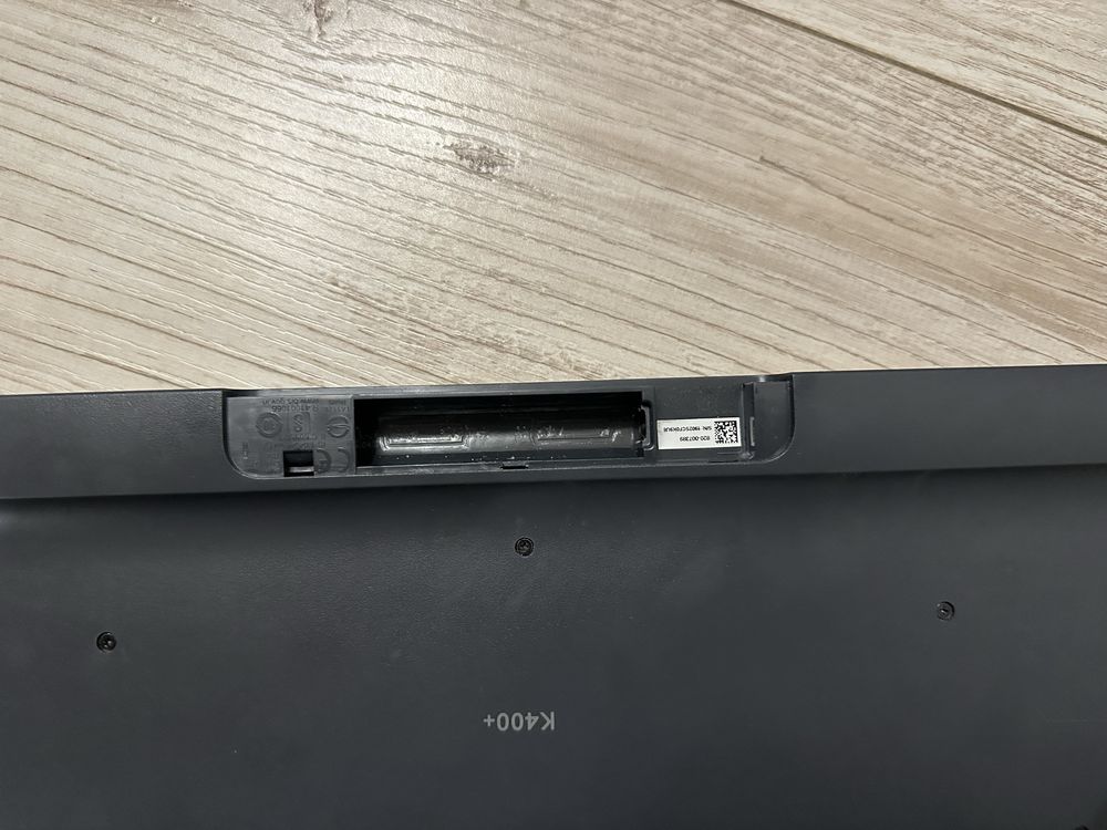 Бездротова клавіатура logitech