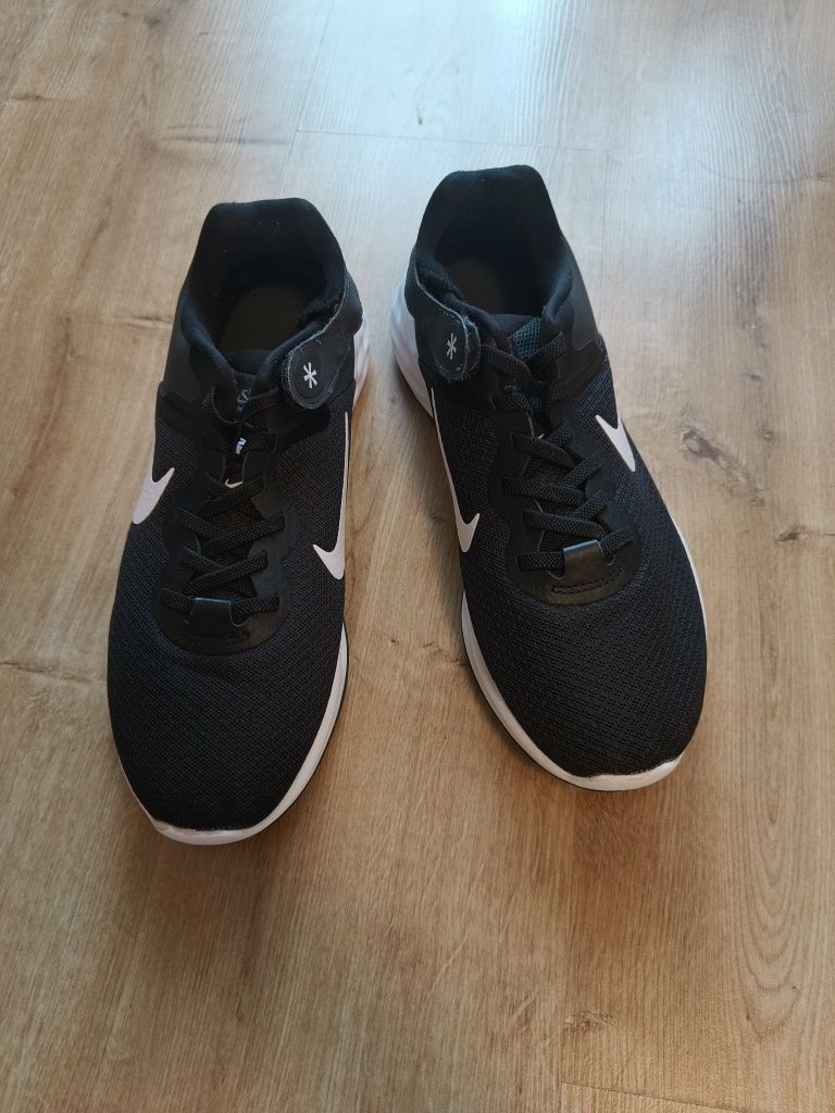 Nowe buty do biegania adidasy Nike czarne rozmiar 40