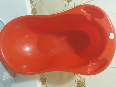 Czerwona wanienka do kąpieli dziecka 80 cm