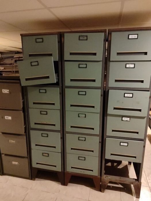 Regały szafki blaszane