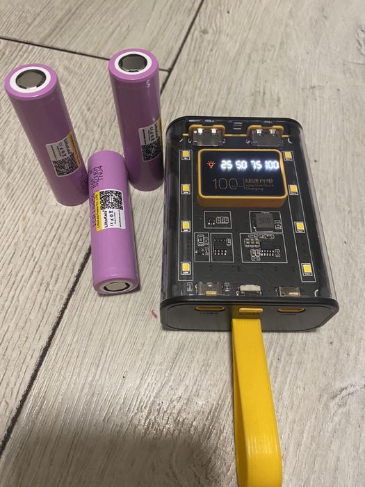 Павербанк на елементах 18650