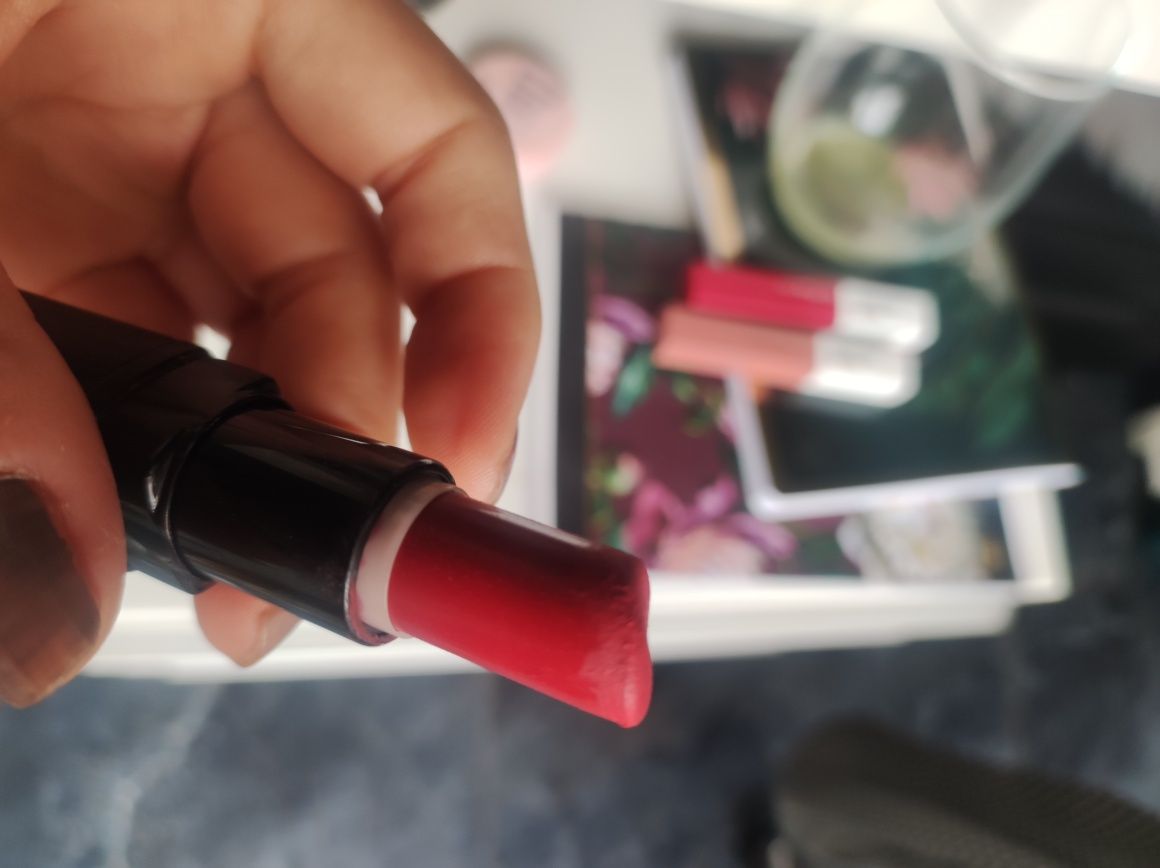 Inglot pomadka do ust matowa czerwień MATTE 409