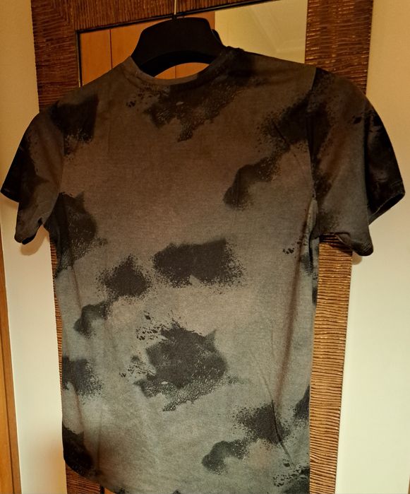 T-shirt  Primark T.11/13- meia manga - com fantasia