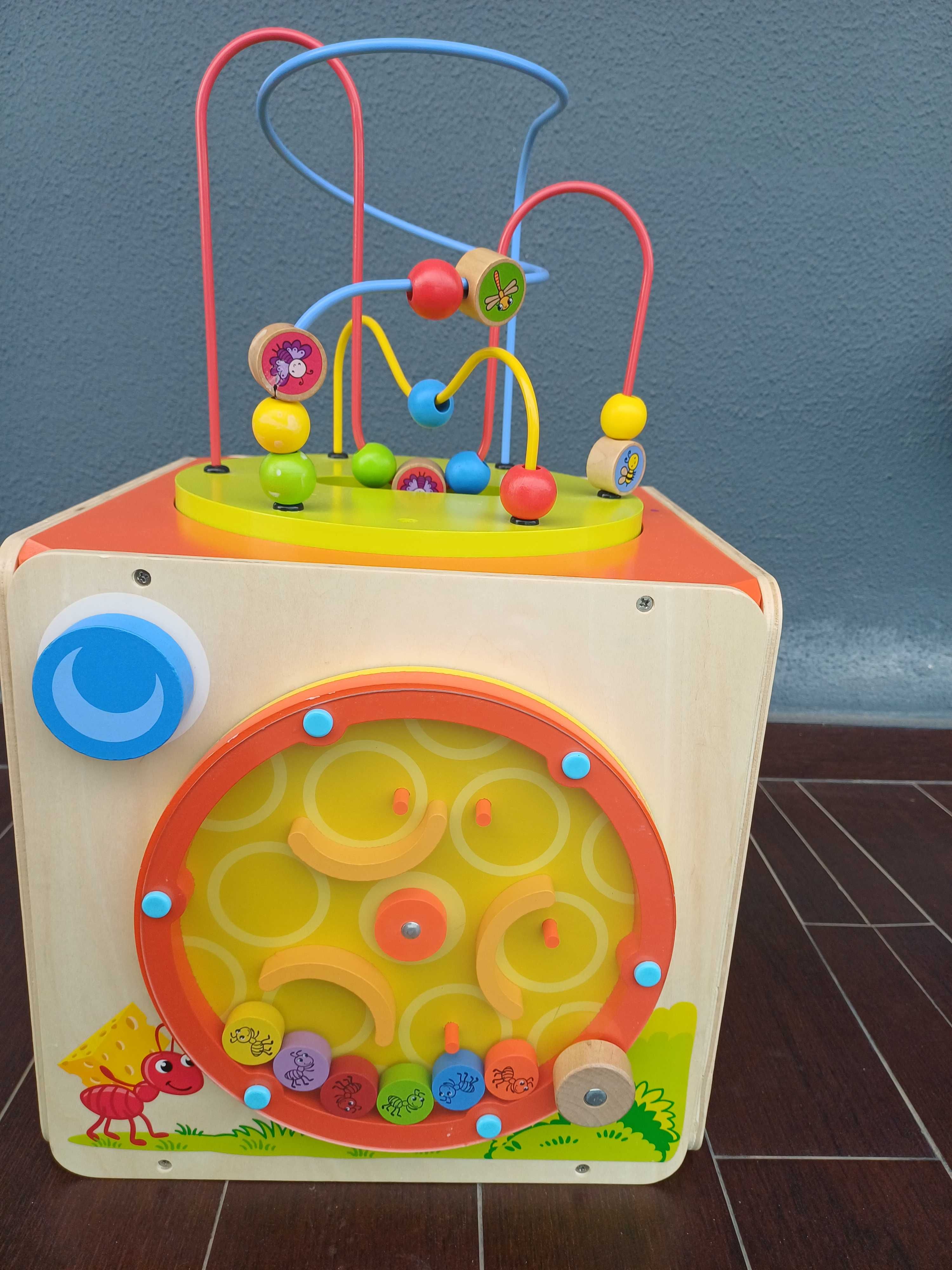 Brinquedo cubo de Madeira para crianças