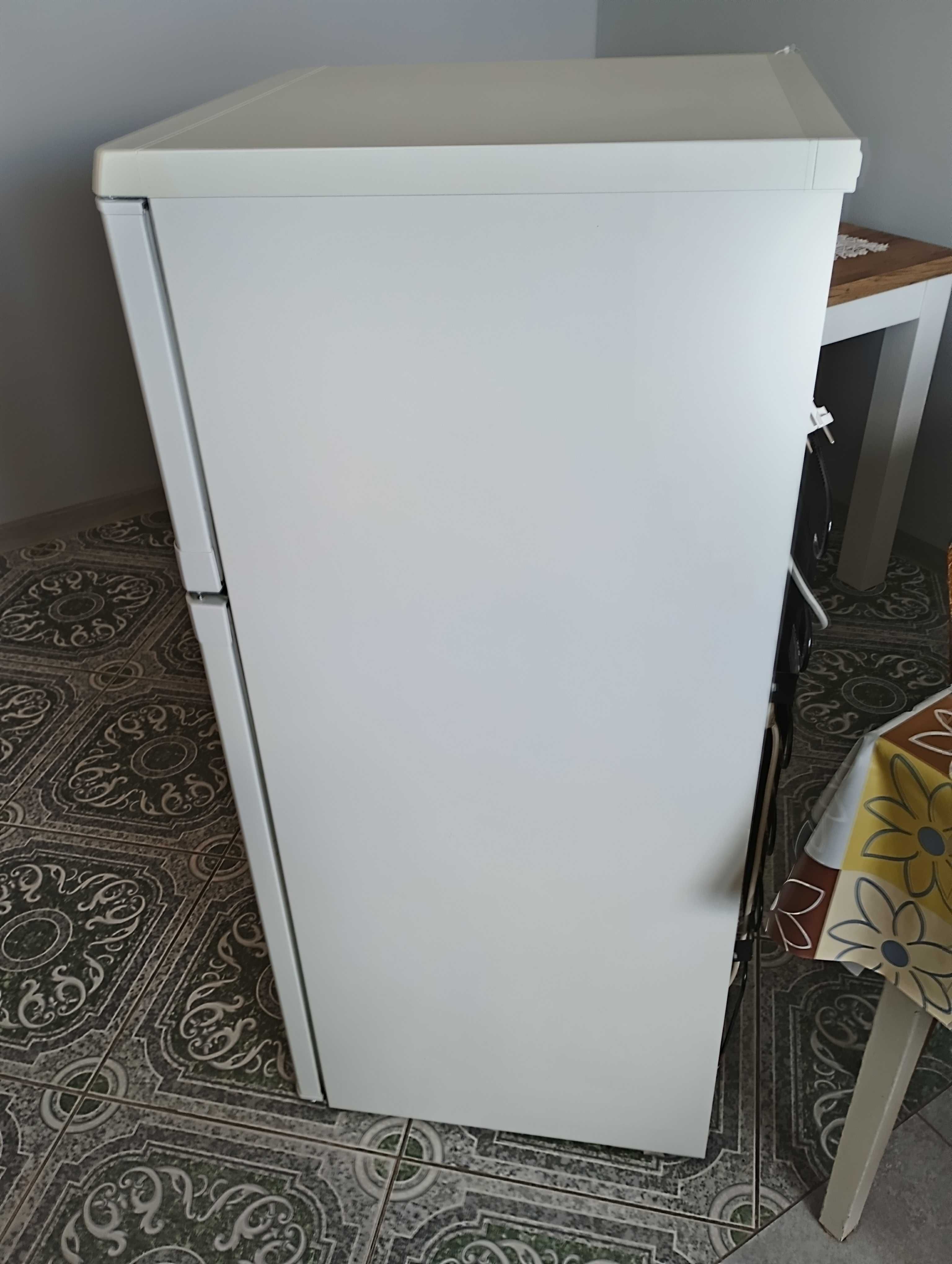 Lodowko zamrażarka Zanussi mało używa prawie jak nowa
