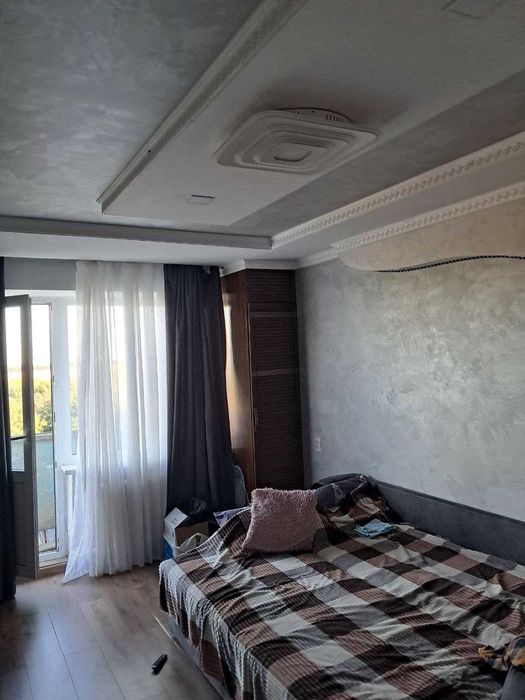 Двох кімнатна квартира в Великій Кручі.