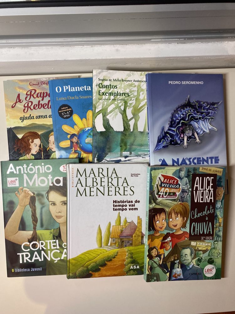 Livros infantis em bom estado