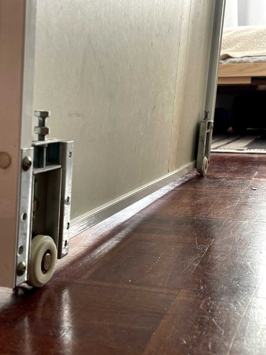 Porta em espelho para roupeiro embutido / Espelho grande